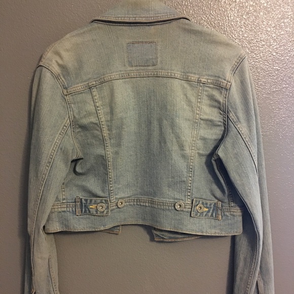 Vintage Levi’s Denim Jacket - Picture 2 of 4